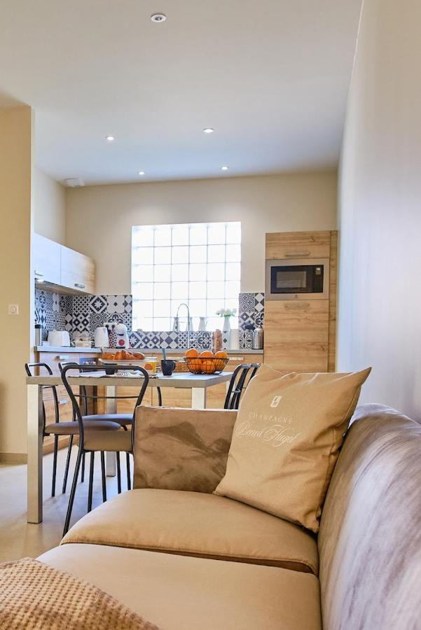 Les Doyennes Bed & Breakfast Brugny-Vaudancourt Bagian luar foto